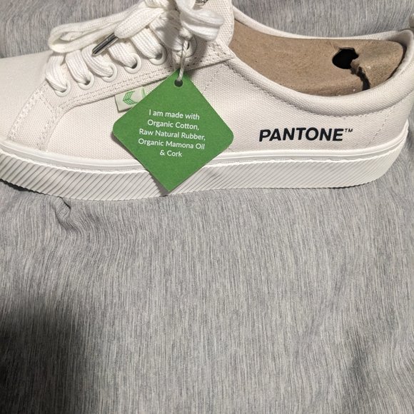 Cariuma OCA Low Pantone Shoes, Size 8 In Mens - Picture 2 of 5